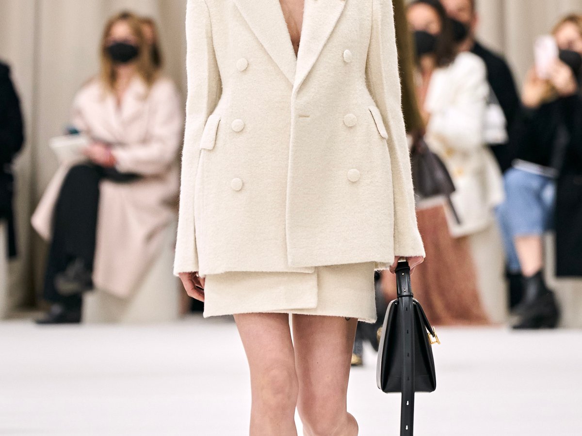 jil-sander-f22-001-1646015684.
