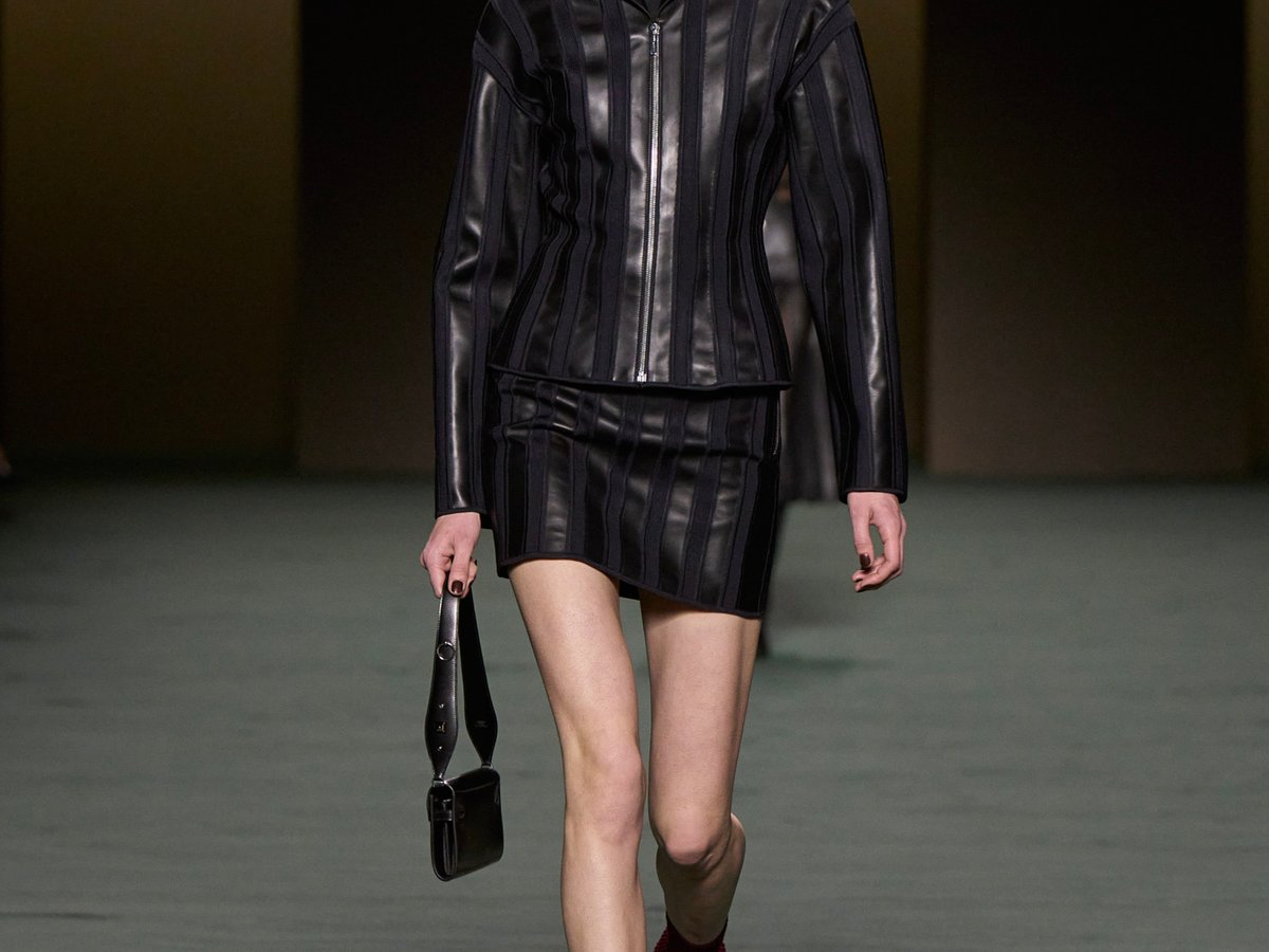 HERMES-2022aw-womens-top-001.jpg