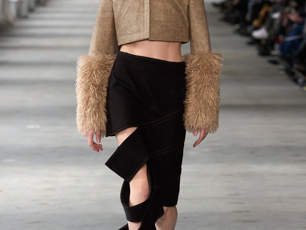 eckhaus-latta_24aw_00001_top-