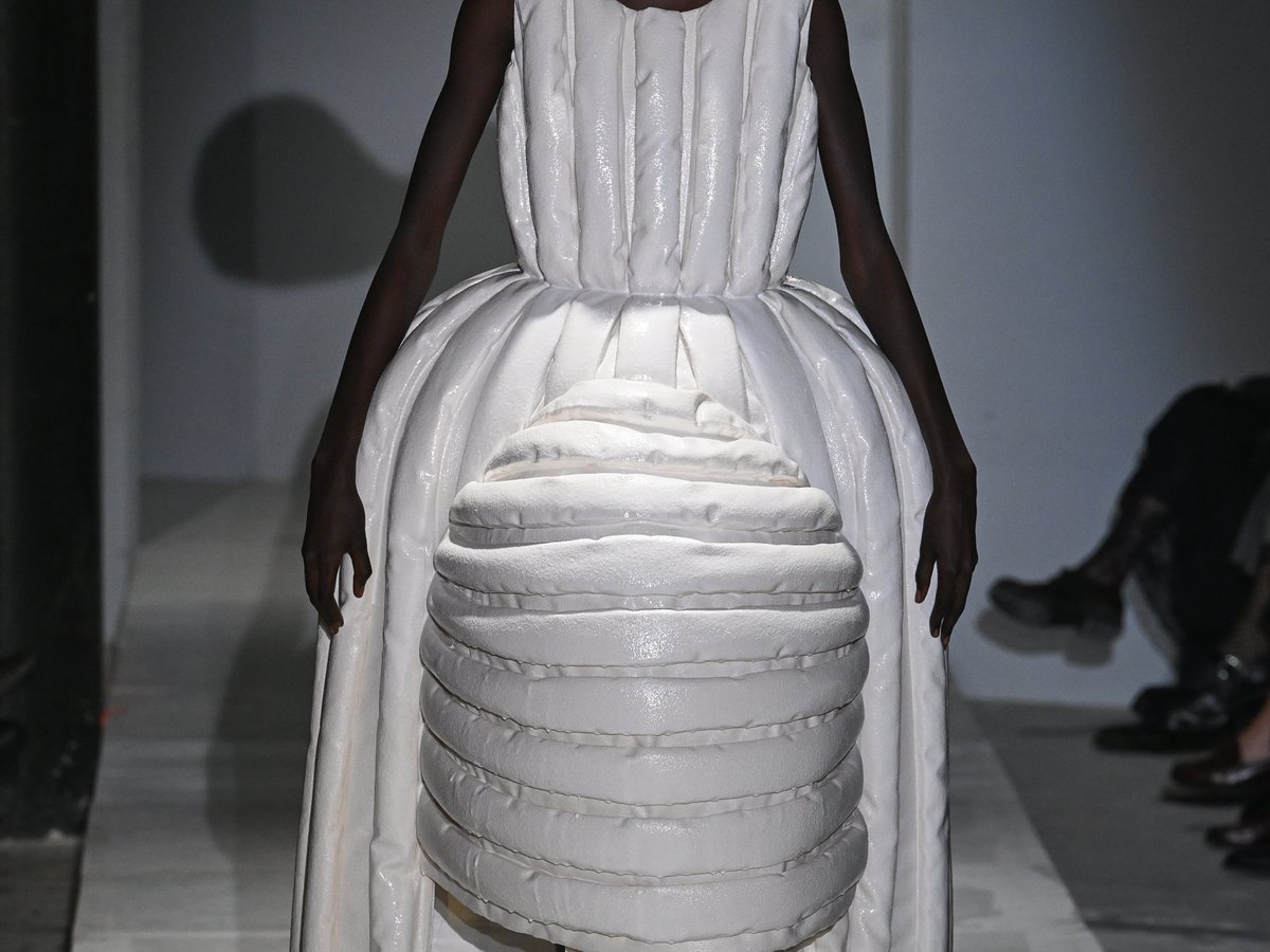 CommedesGarcons_25ss00001-