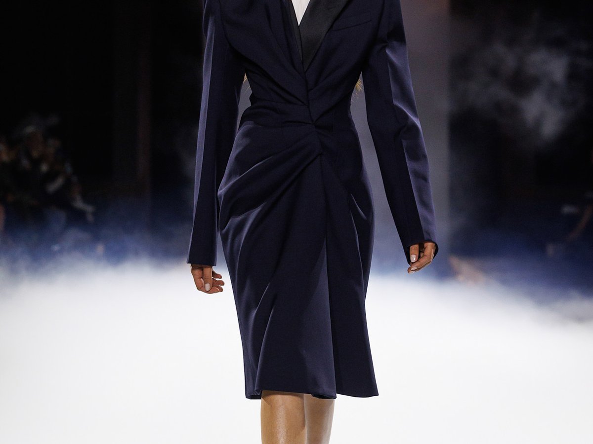 Alexander McQueen 2025年春夏コレクション | パリ | 画像46枚