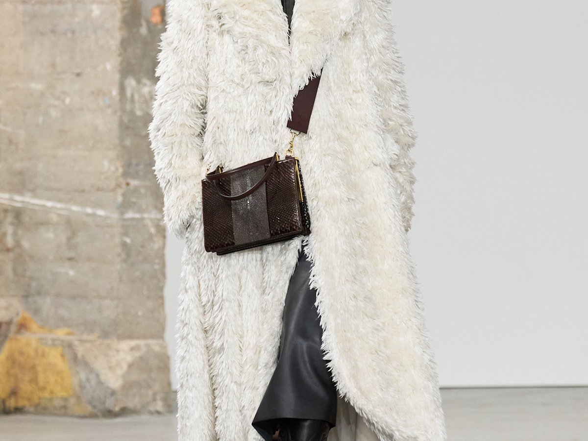 Gabriela Hearst ガブリエラハースト ハイネック ワンピース GABRIELA HEARST 2025年秋冬コレクション | パリ | 画像38枚