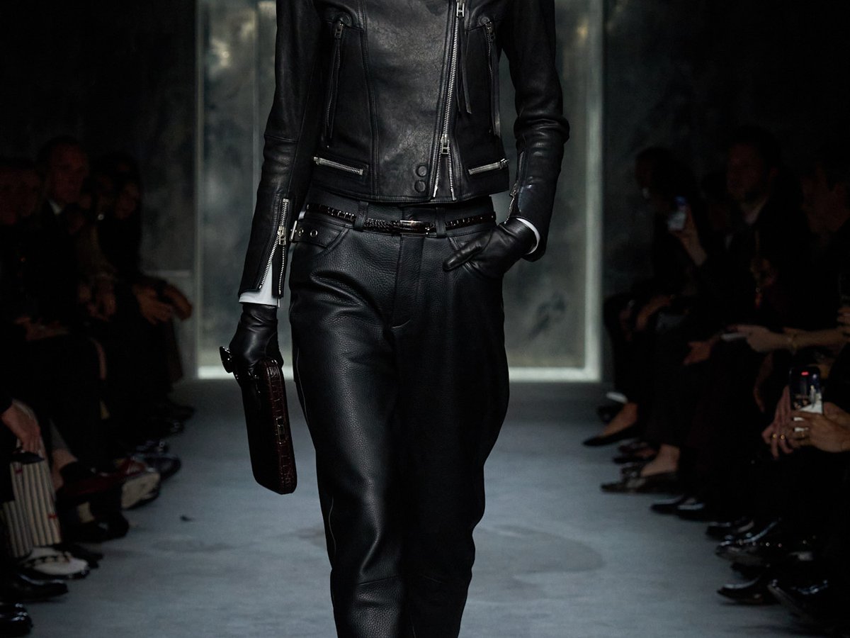 TOM FORD 2025年秋冬コレクション | パリ | 画像56枚 - FASHIONSNAP