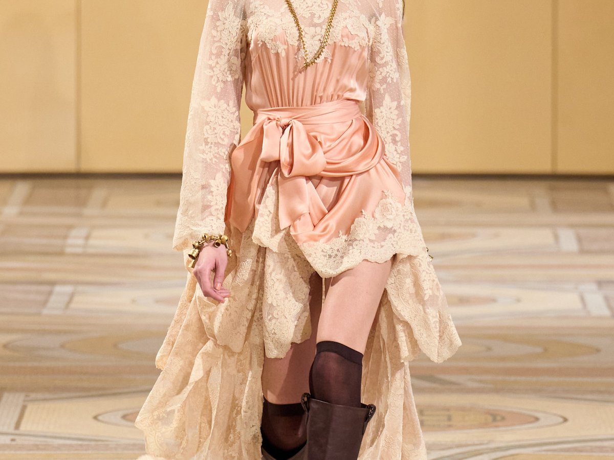 Zimmermann 2025年秋冬コレクション | パリ | 画像51枚 - FASHIONSNAP