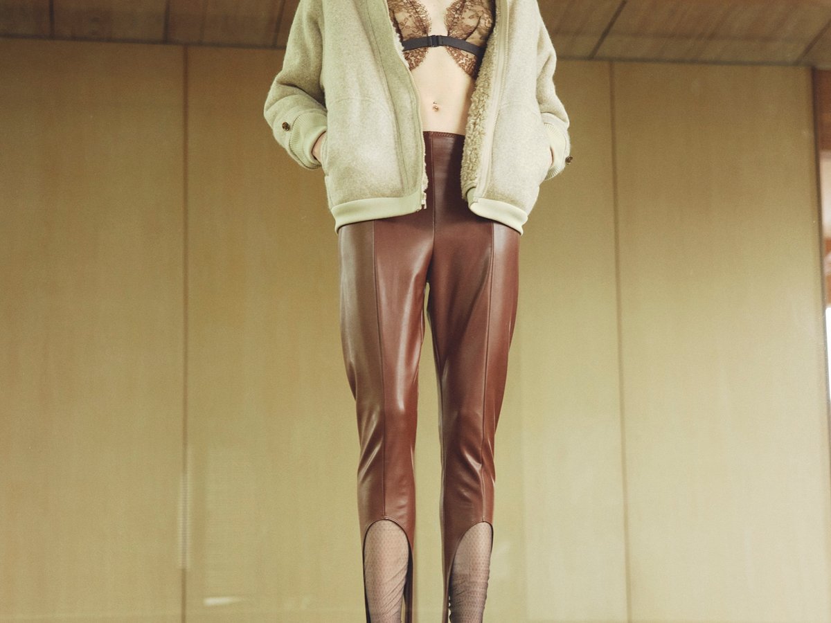 【美品】fumika uchida フミカウチダ　シアーレギンス34 FUMIKA_UCHIDA 2025年秋冬コレクション | 画像23枚 - FASHIONSNAP