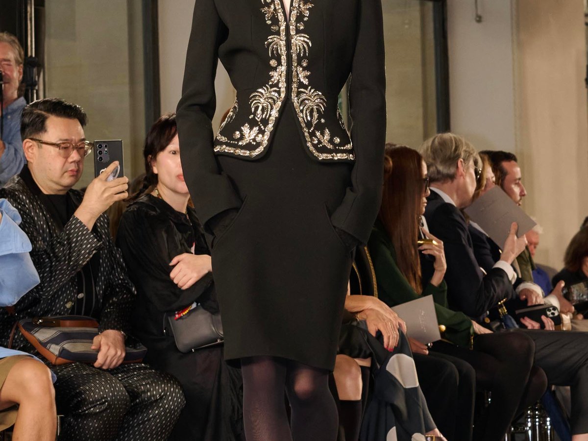 schiaparelli-25aw-001-1-