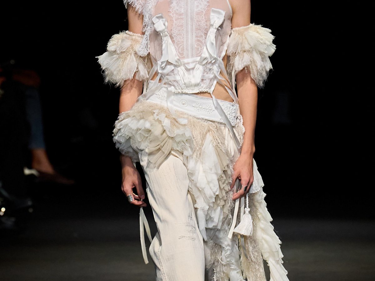 ANN DEMEULEMEESTER 2027年春夏コレクション | パリ | 画像44枚