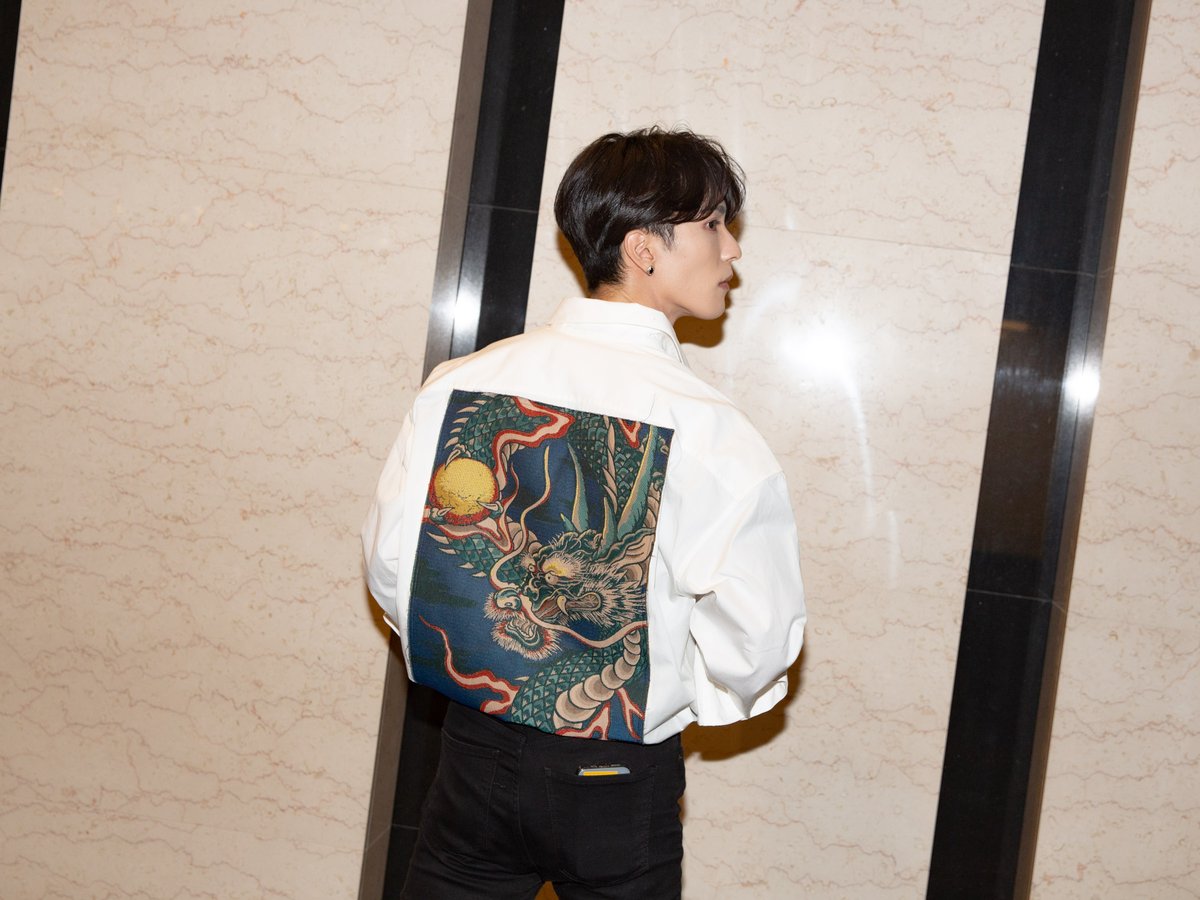 【THE TOKYO/ザトウキョウ】 アーリーツイードコクーンブルゾン 限定展開】PIGMENT DYE BACK PRINT SHIRT｜CONVERSE TOKYO