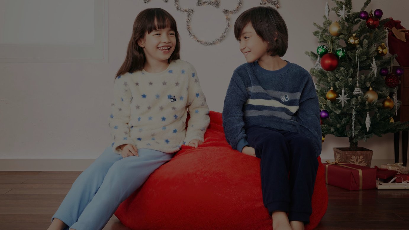 ユニクロ ディズニーからホリデーコレクションが登場