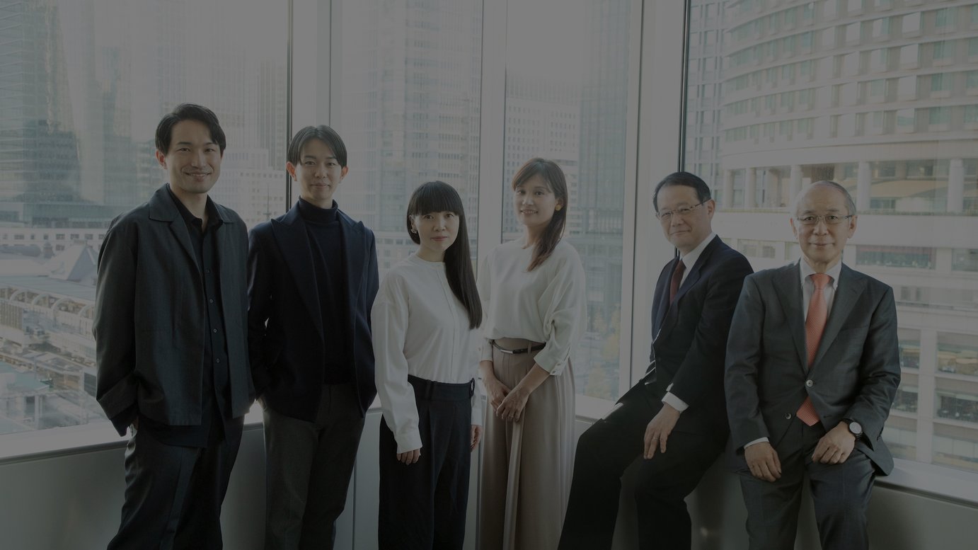 （左から）小松隼也弁護士、中内康裕弁護士、海老澤美幸弁護士、塩川泰子弁護士、玉井克哉弁護士、三村量一弁護士