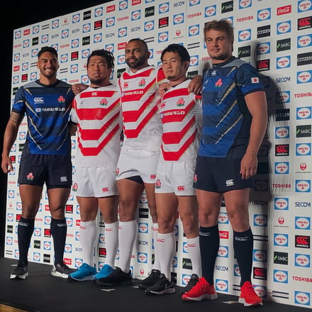 ラグビーワールドカップ日本代表の新ジャージ発表 コンセプトは 兜