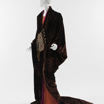 “Paris” coat, Paul Poiret (French, Paris 1879–1944 Paris). 1919. Silk, wool, metallic thread. The Metropolitan Museum of Art, Purchase, Friends of The Costume Institute Gifts, 2005 (2005.207). Image © The Metropolitan Museum of Art