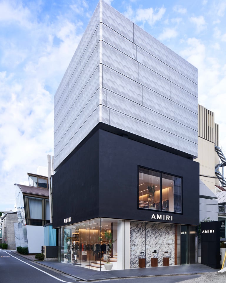 国内初の旗艦店「AMIRI TOKYO」
