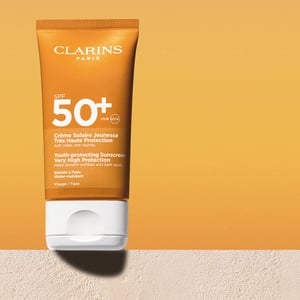 「クラランス」がレジャーやアウトドアに適した新日やけ止めクリームを発売