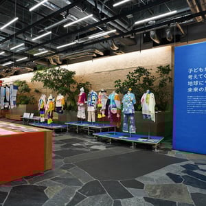 ゴールドウイン、全国の学生から集めた“未来の服”のアイデア788点を展示