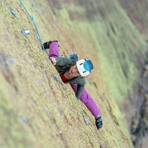 パタゴニアがマルチピッチ・ロッククライミング向けのキットを発売　アンバサダーと共同開発