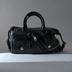 【マイスタンダード】色褪せない名作を再構築、「ビューティフルピープル」のバッグ