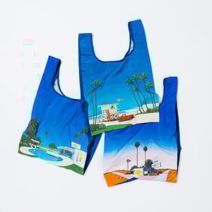 永井博のアートワークを用いたトートバッグがノベルティに　対象者にビームス全店舗で配付