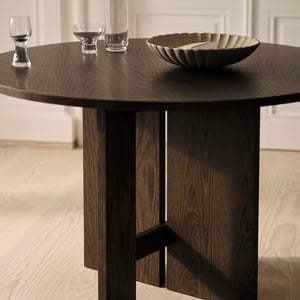 ボーコンセプトがデザインスタジオ「アトリエ アクソ」とコラボ　ダイニングテーブルなど4種を発売