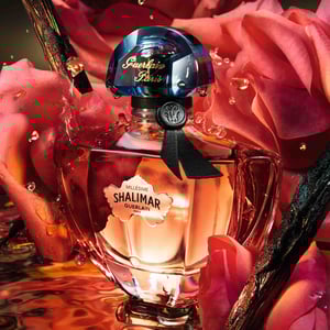 ゲランの名香「シャリマー」から新作　ローズとバニラが織りなす官能的で甘美なハーモニー