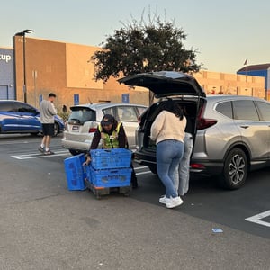 アマゾンとウォルマートの「偶然の一致」　共に22.5兆円を叩き出したハイブリッド小売業の最終戦争