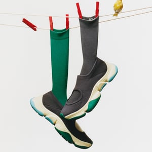 イッセイ ミヤケ × カンペールから初のスニーカー　小鳥の羽毛から着想した4色を発売