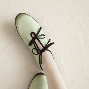 ラインヴァンド × ムーンスター第2弾　「LITE PRIM」のシューレースを2本にアレンジ