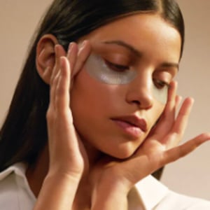 ロクシタン「イモーテル」シリーズから目元専用マスクが登場　ハリやむくみに着目