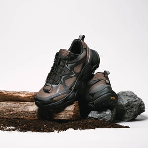 スノーピーク × メレル第3弾　コラボ仕様の「SPEED ARC MATIS GORE-TEX®」を発売