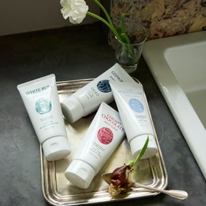 「ミュシャ」が4つの香りのボディスクラブを発売　植物由来オイルでしっとり肌へ導く