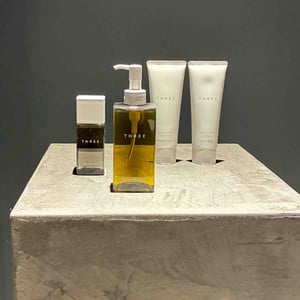 「THREE」から新クレンジングラインが発売　毛穴に潜む肌ダメージ因子にアプローチ