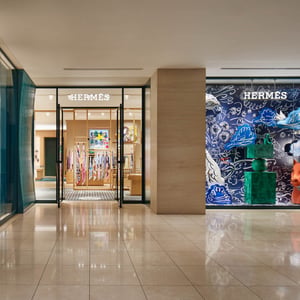 エルメスが大阪のヒルトンプラザ店をリニューアルオープン　2フロアに拡張