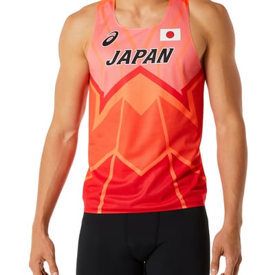 アシックスが製作した陸上競技日本代表の新オフィシャルウェアの着用画像