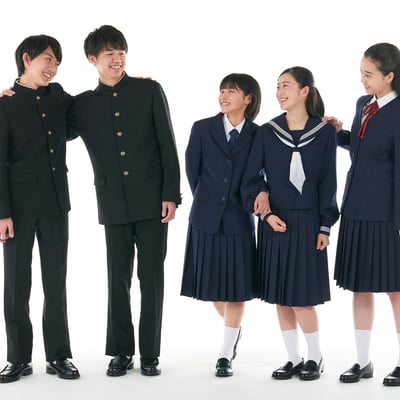 カンコー学生服が実施した調査レポート「カンコーホームルーム」Vol.197「世代別の中学校の制服タイプ」の制服イメージ