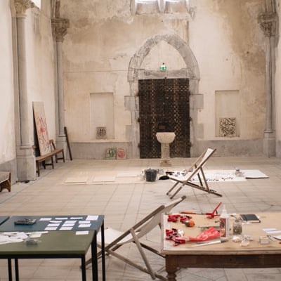 フランス人アーティスト シャルル・ムンカの個展が開催