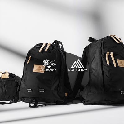 イル ビゾンテがグレゴリーと初コラボ、バケッタレザーをあしらったバッグ3型を発売
