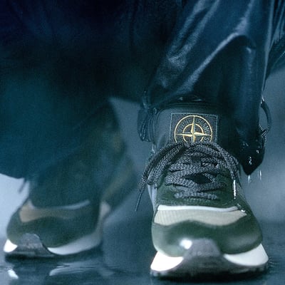 New BalanceとStone Islandのコラボスニーカー