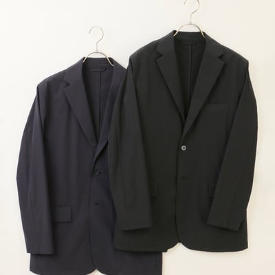 ミズノと洋服の青山が共同企画して発売したセットアップのジャケット