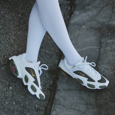 スニーカー