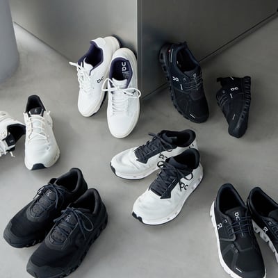 並べられたオンのシューズ