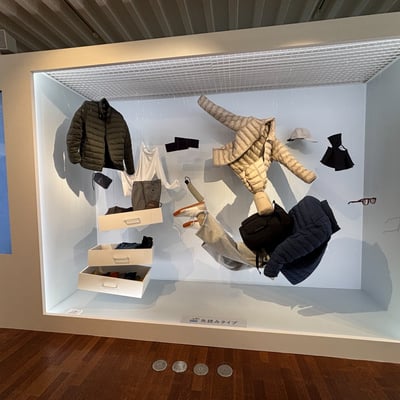 ユニクロが開催する「パフ展」の会場画像