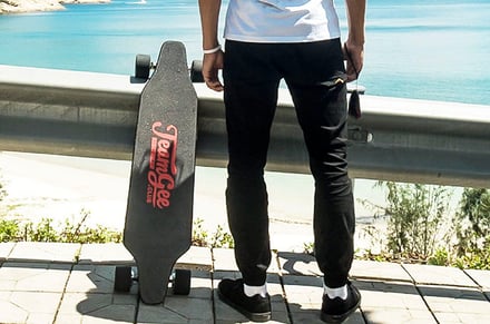 最大時速30km、中国発の電動スケートボード「Teamgee」が日本初上陸