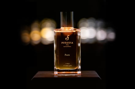 フエギア 1883の新作香水「プーロ（Puro）」