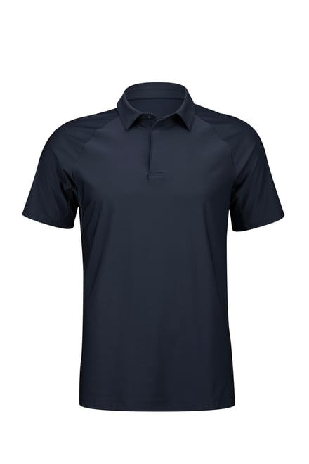 黒いゴルフ用のポロシャツ
