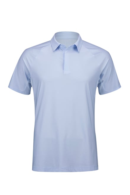 白いゴルフ用のポロシャツ