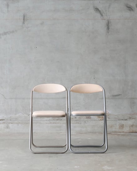 2つの椅子