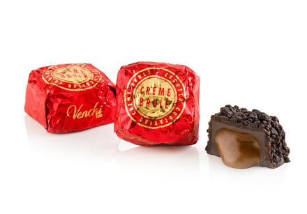 赤いパッケージのヴェンキのチョコレート