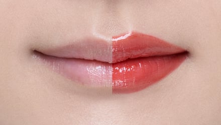 素の唇と口紅を塗った唇の比較画像