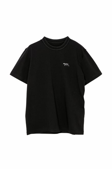 黒のTシャツ