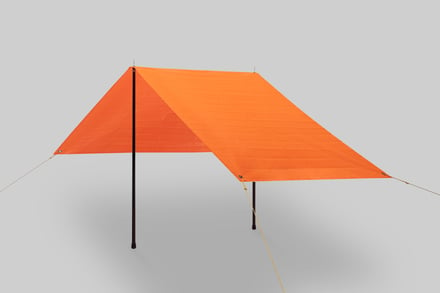 オレンジのシートテント